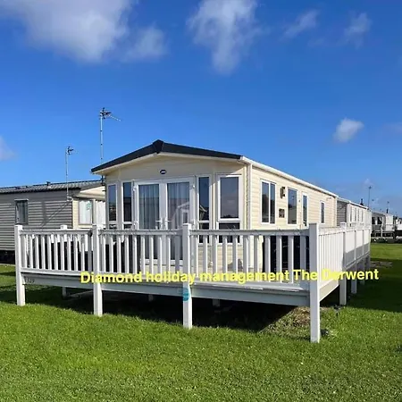 The Derwent Villa Prestatyn Exterior photo
